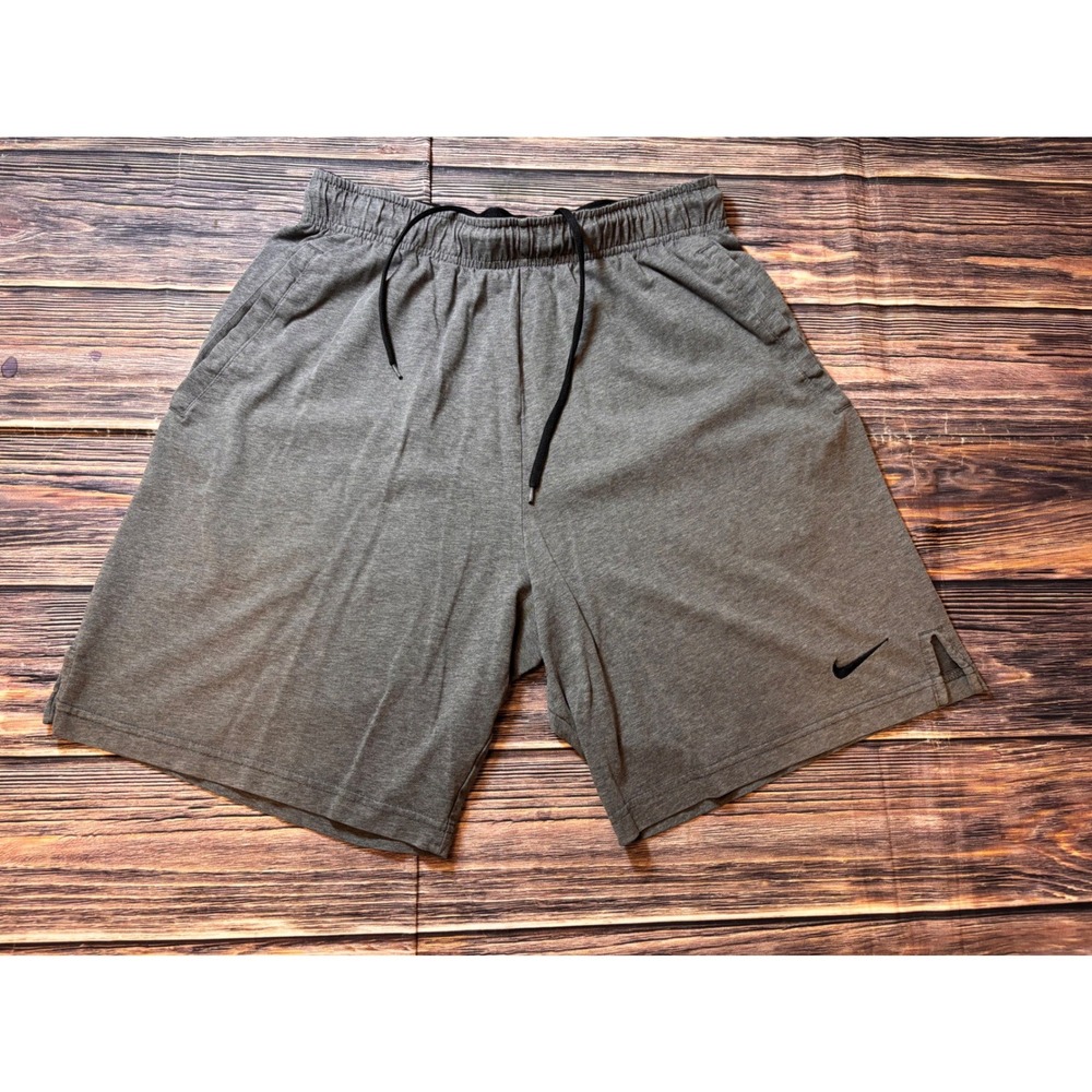 Nike Dri-FIT Training Shorts Mens M Gray Heathered Athletic Gym 842267-071